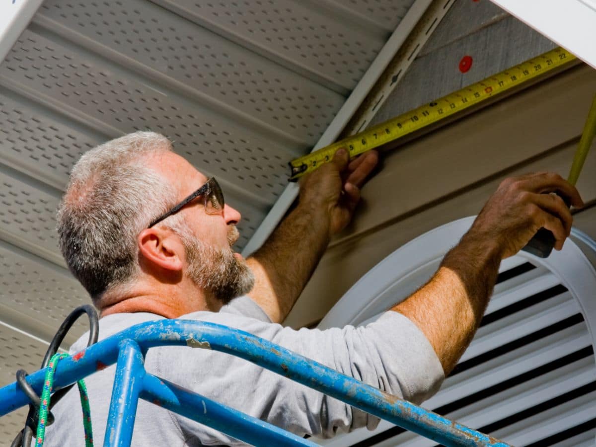 Siding contractor
