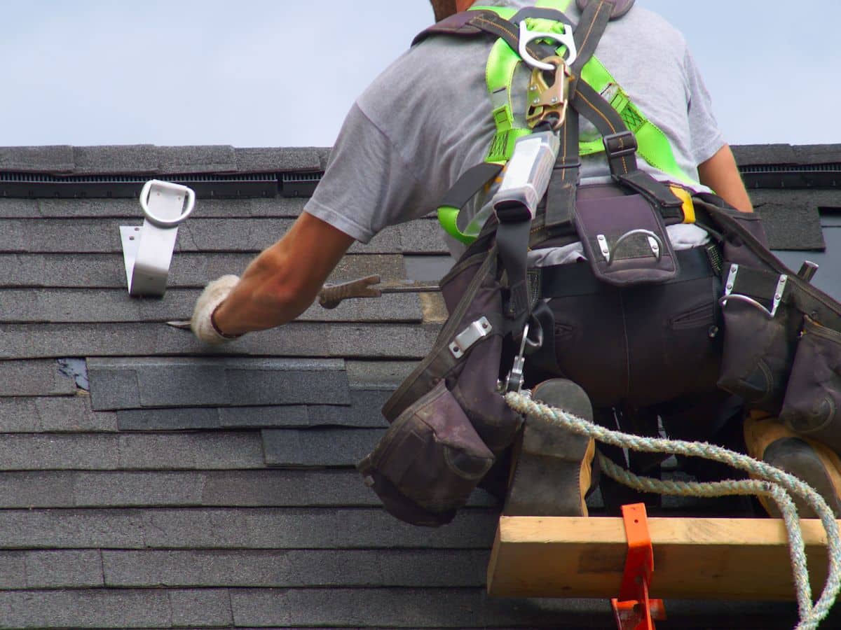 Emergency Roof Repairs: What to Do When Disaster Strikes